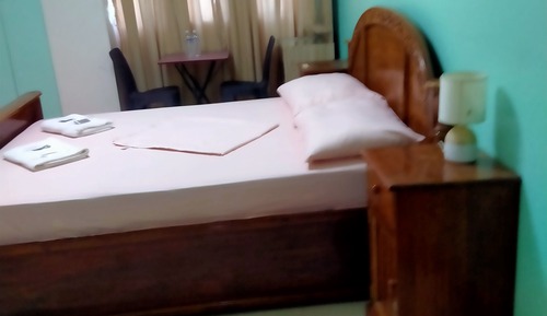 Habitación básica, 1 cama de matrimonio
