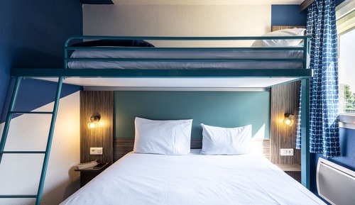 Habitación, varias camas (Pop)
