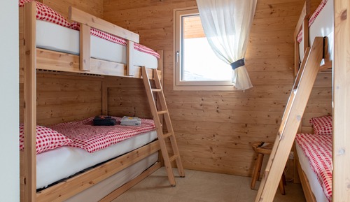 Habitación cuádruple clásica, baño privado, vistas al jardín (L'Esprit Cabane)