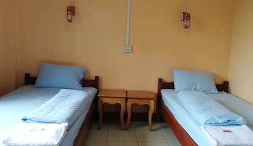 Habitación estándar con 2 camas individuales