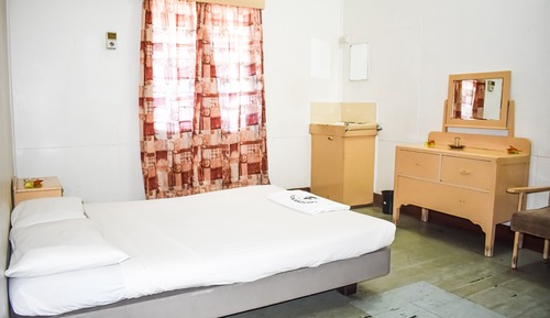 Habitación económica, baño compartido
