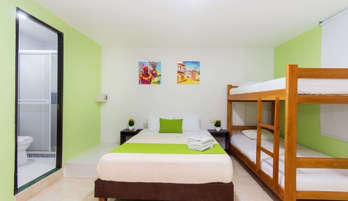 Habitación cuádruple estándar
