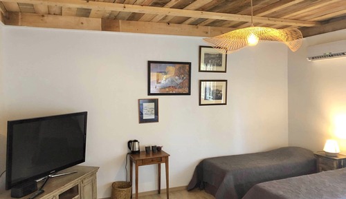 Room (Ventoux)