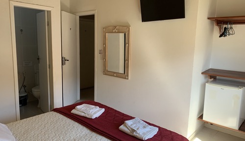 Habitación superior con 1 cama doble o 2 individuales