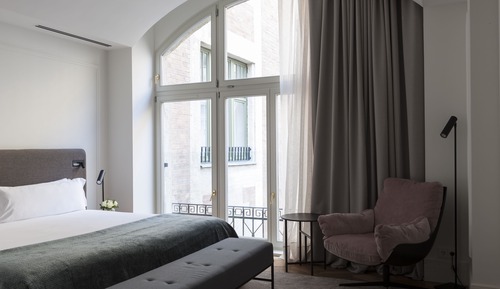 Grand Deluxe Suite with Terrace