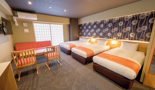 Habitación estándar, varias camas, no fumadores (2 Single beds,1 Double bed, Sofa Bed)