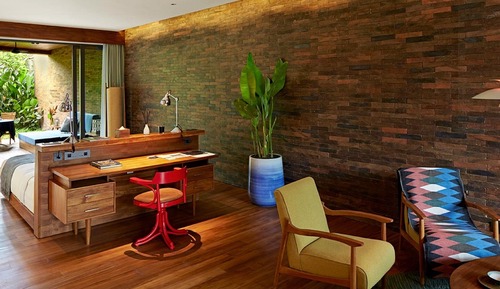 Pool Suite