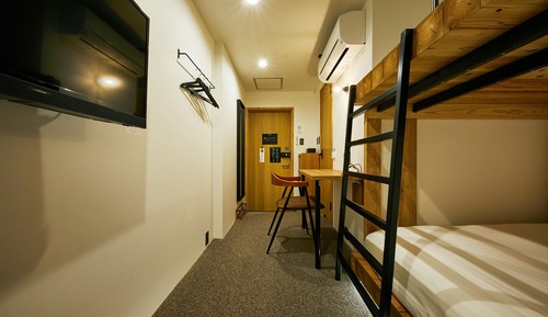 Habitación triple económica, varias camas, no fumadores