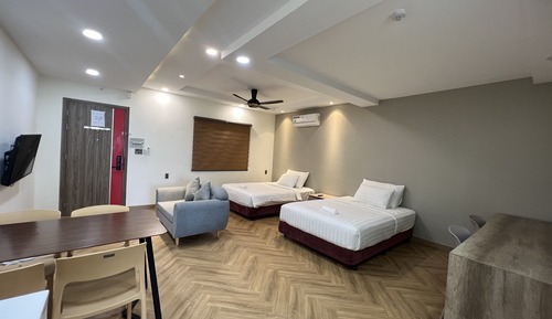 Apartamento City, varias camas, balcón, mirando al mar
