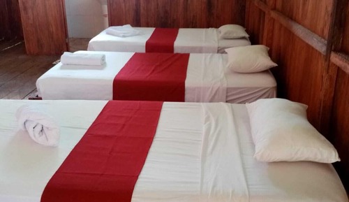 Habitación con 2 camas individuales