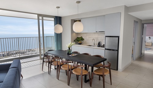 Suite panorámica, 3 habitaciones, terraza, vistas al mar (2 Kings & 1 Twin)