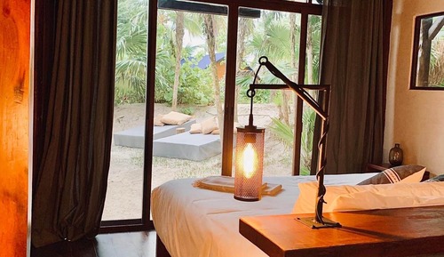 Habitación de diseño, 1 cama de matrimonio grande, vistas al jardín, frente a la playa
