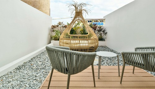 Habitación superior, no fumadores, vistas al jardín (3 Beds)