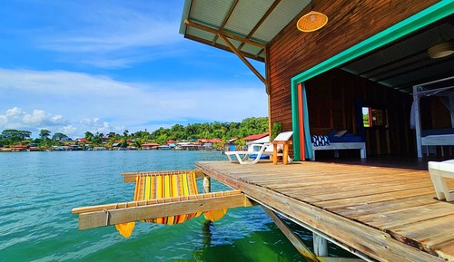 Bungalow Deluxe, varias camas, balcón, vistas al mar (Overwater)