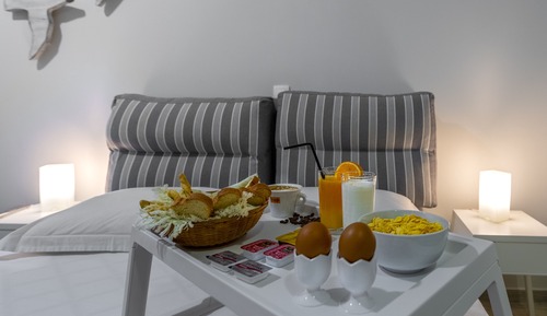 Deluxe Triple Room with Jetted Shower