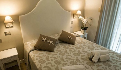 Habitación romántica con 1 cama doble o 2 individuales, balcón