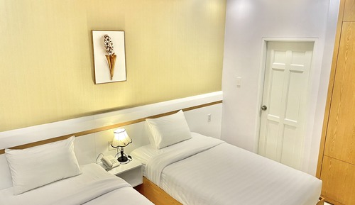 Habitación estándar con 2 camas individuales, sin ventanas