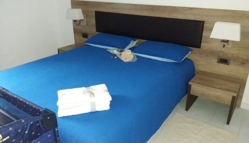 Habitación con 1 cama doble o 2 individuales (Ravaccione)