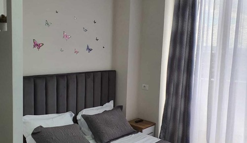 Estudio Confort, 1 cama de matrimonio, balcón, vistas a la ciudad