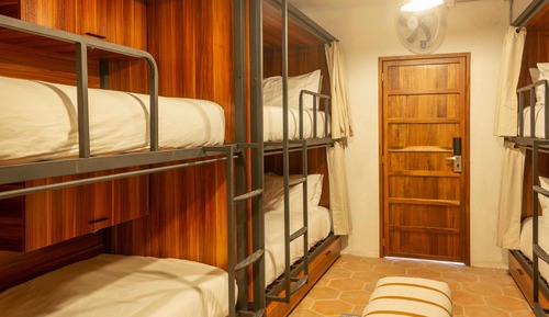 6 Bed Mixed Community Dorm