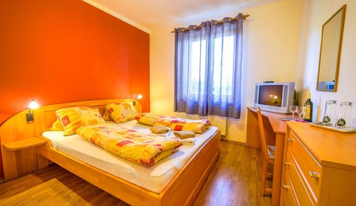 Habitación estándar con 1 cama doble o 2 individuales