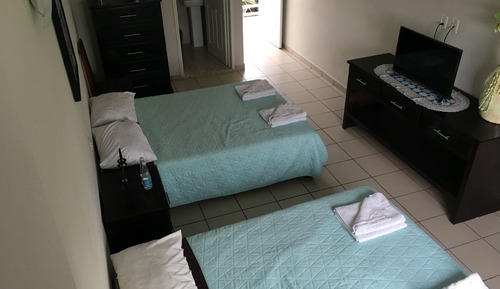 Habitación doble (Room 9)