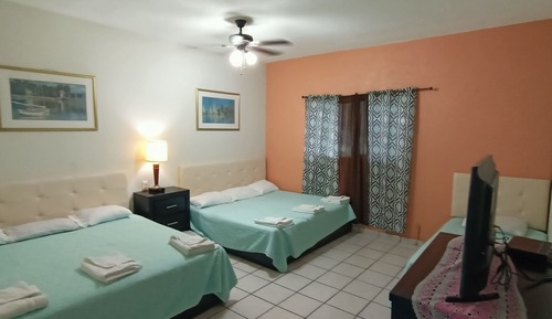 Habitación triple (Room 4)