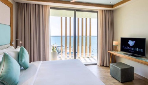 Apartamento, 2 habitaciones, vistas parciales al mar