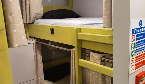Dormitorio compartido económico (Sleeps 15)
