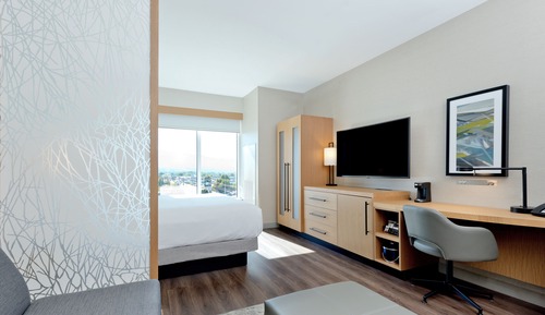 Habitación, 1 cama de matrimonio grande con sofá cama, con vistas (Shower)