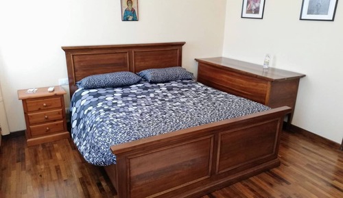 Habitación Confort doble, vistas al jardín, planta baja (Celeste)