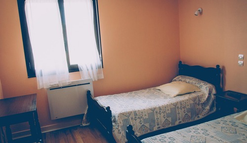 Habitación clásica con 2 camas individuales
