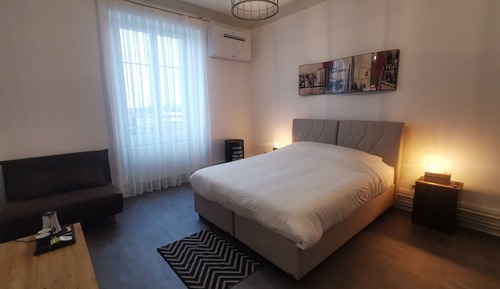 Suite (8)