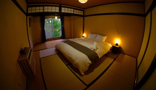 Habitación superior con 1 cama doble o 2 individuales