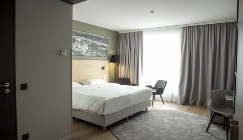 Habitación familiar (Airport View)