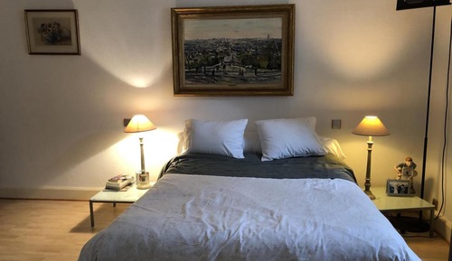 Habitación doble (N°1 - Private shower, shared toilets)