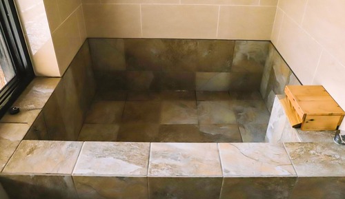 Habitación tradicional con 2 camas individuales (2 People, with Private Bathroom,No.11)