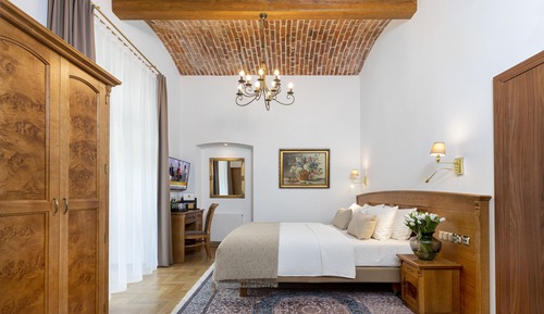 Habitación estándar con 1 cama doble o 2 individuales, balcón