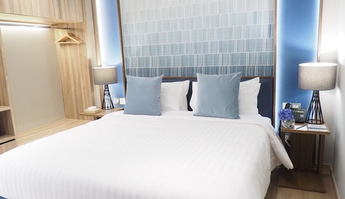 One Bedroom Premier
