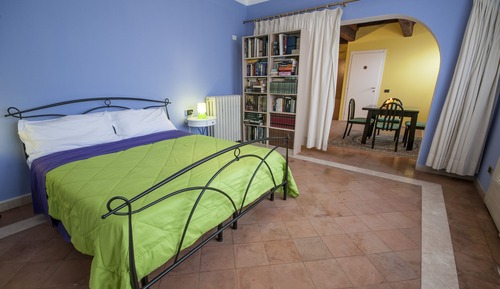 Estudio, vistas al jardín