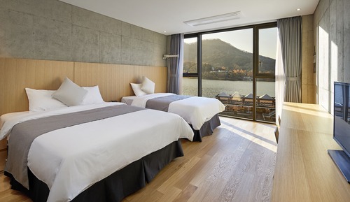Habitación Deluxe con 2 camas individuales, varias camas, vistas al lago, junto al lago