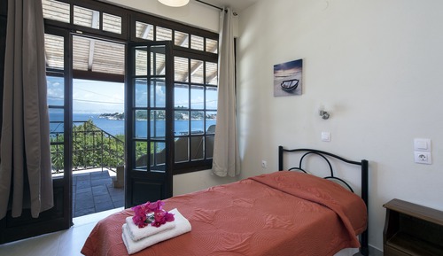 Estudio, vistas al mar