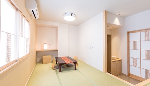 Habitación tradicional (Family Room, Japanese Style)