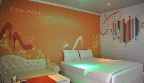 Standard Room - Extra person charge 10,000 KRW on site more than 2 people