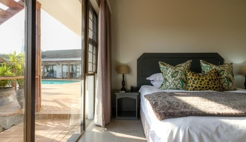 Habitación estándar doble, 1 cama de matrimonio grande, vistas al puerto