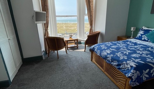 Room 7 - Double En-suite Seaview Room