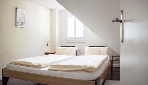 Apartment (5)