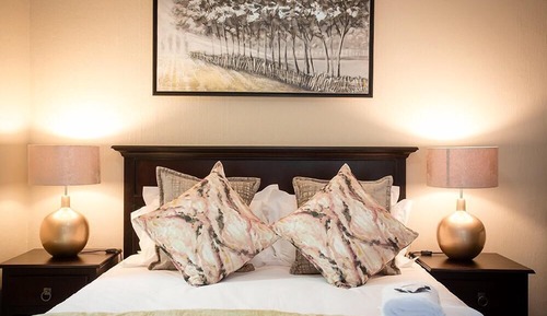 Double Room (Pluto)