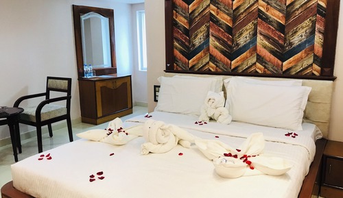 Habitación básica con 1 cama doble o 2 individuales