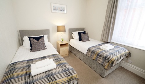 Suite, Ensuite (First Floor Apartment 6)